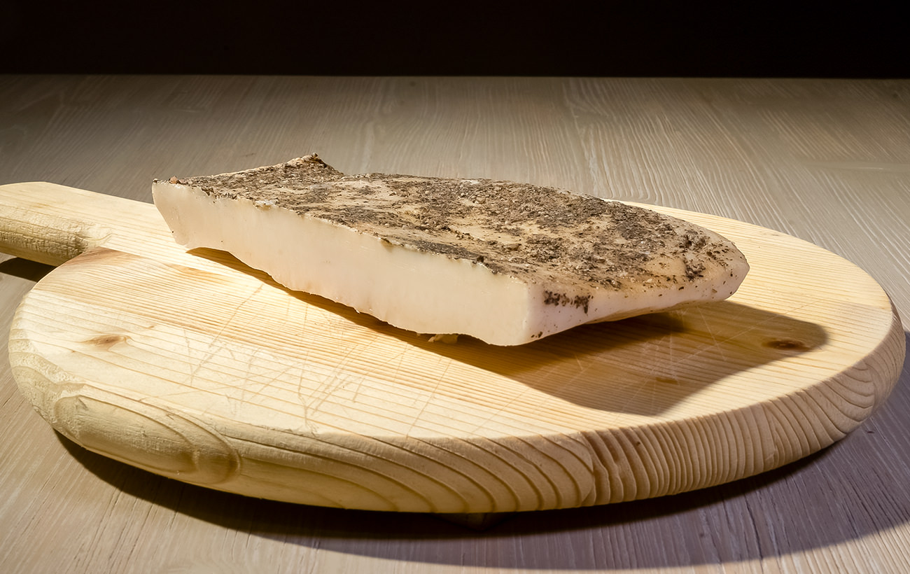 Lardo di maialino nero di Calabria